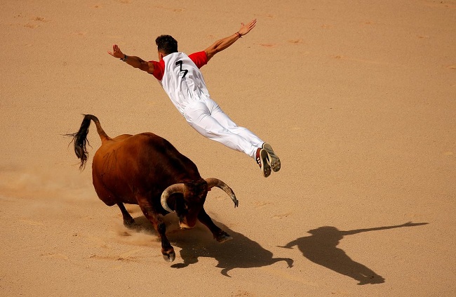 Lễ hội bò tót là một trong những sự kiện thường niên thu hút đông đảo người tham dự tại Tây Ban Nha. Ảnh: Reuters.